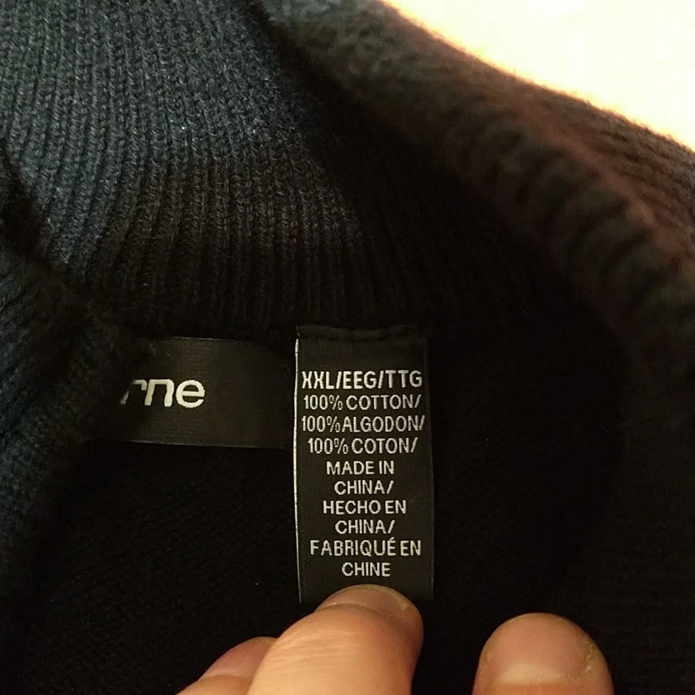 Claiborne Men's Sweater - Picture 4 of 10